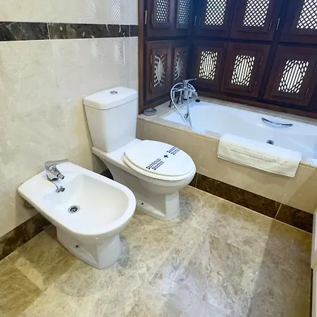 شقة Luxury 3br In Aloha Golf - Large Terrace & Pool