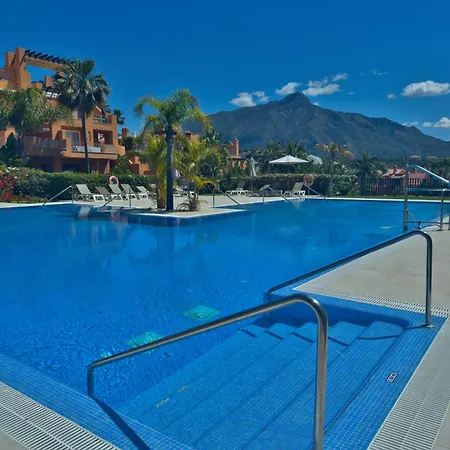 Luxury 3br In Aloha Golf - Large Terrace & Pool *