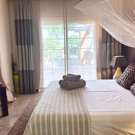 Apartment Luxury 3br In Aloha Golf - Large Terrace & Pool *